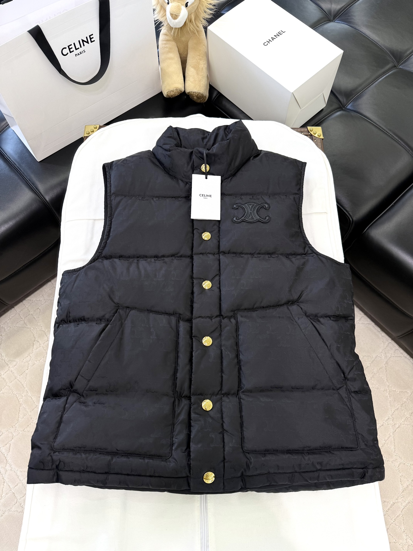 셀린느 2024년 fw 조끼패딩