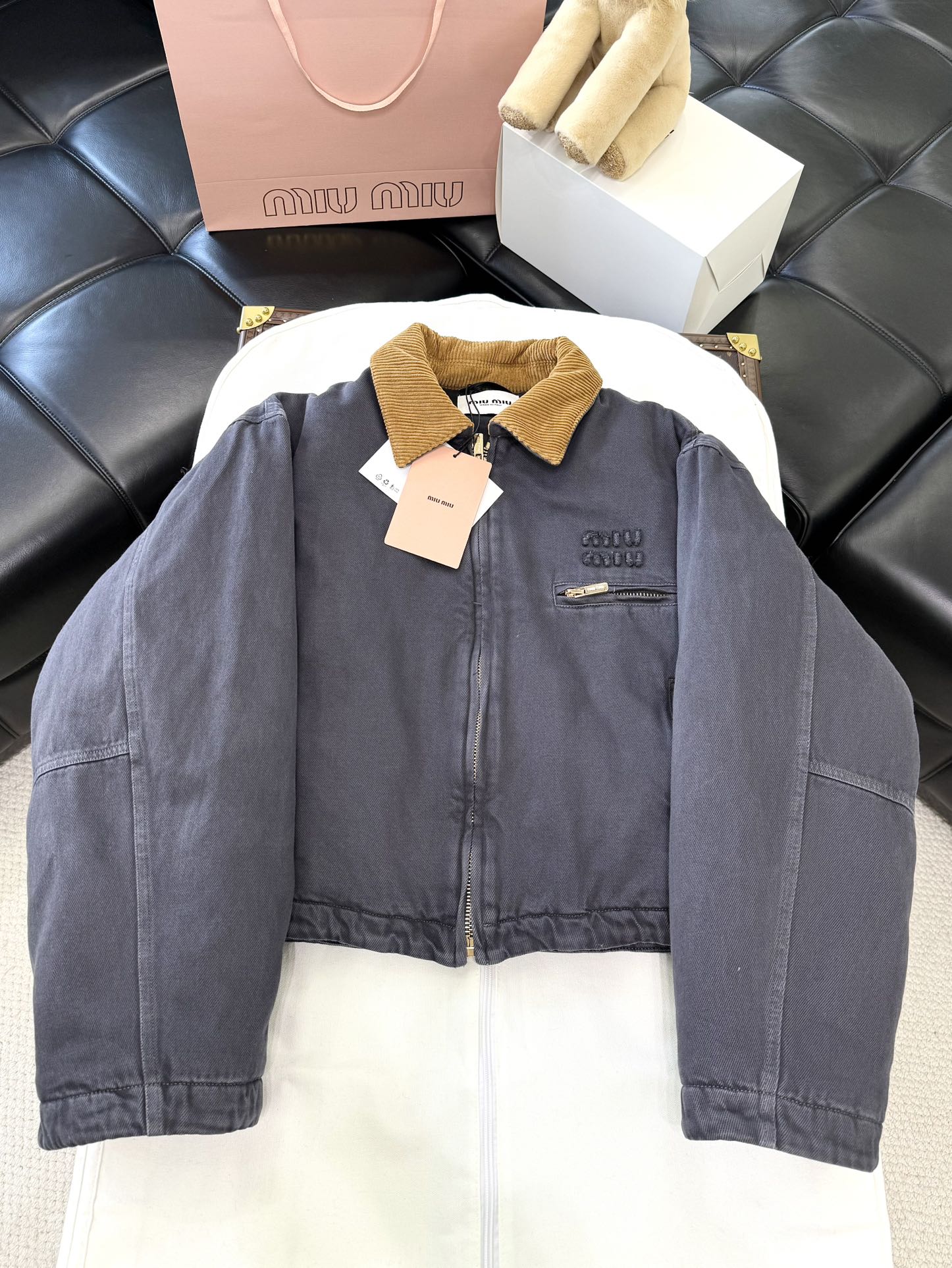 미우미우 24FW 신상 자켓