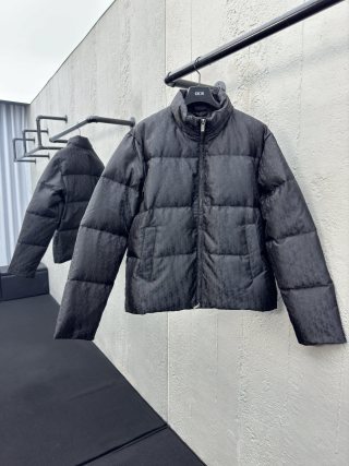 디올 남여공용 패딩