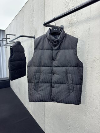 디올 남여공용 조끼패딩