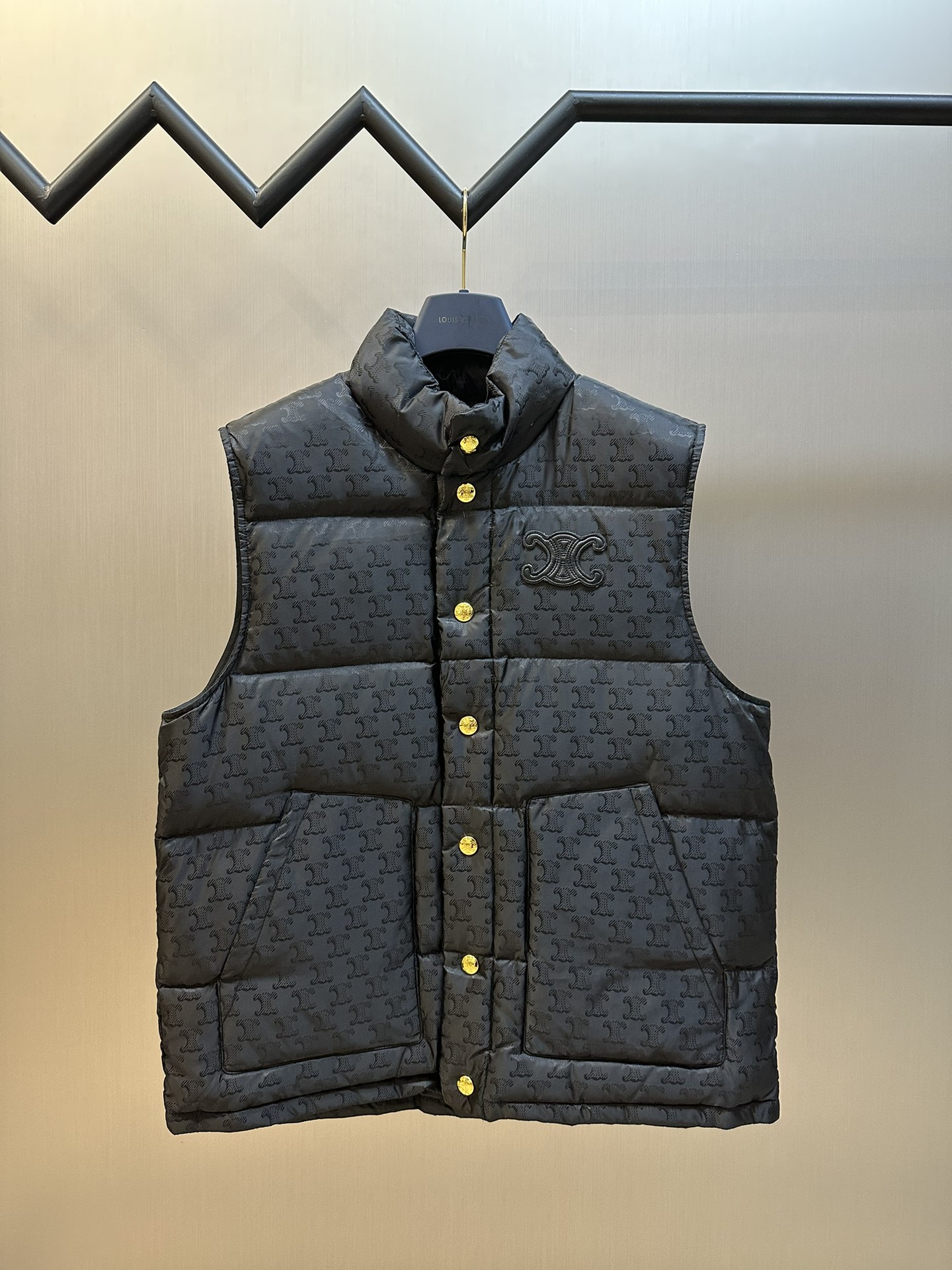 셀린느 조끼패딩