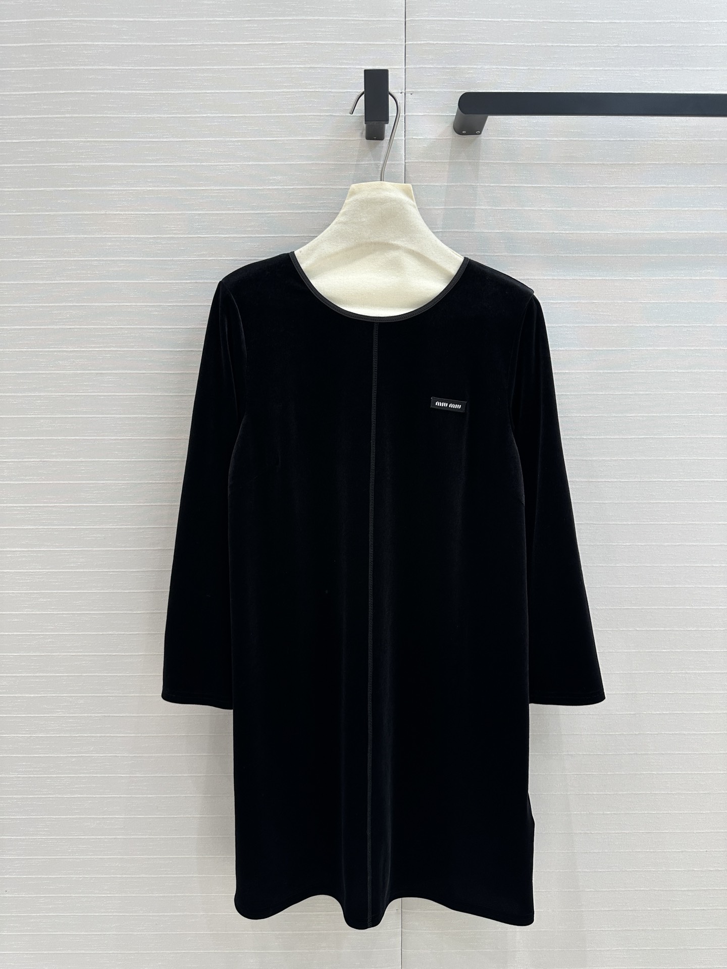 미우미우 자수 드레스