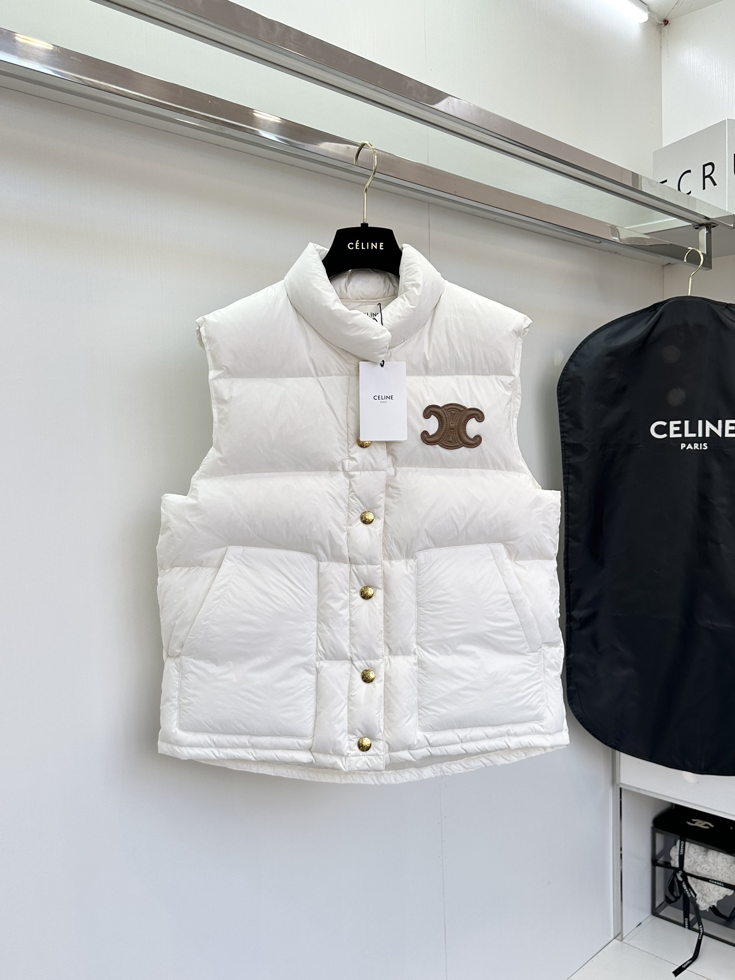 셀린느 조끼 패딩