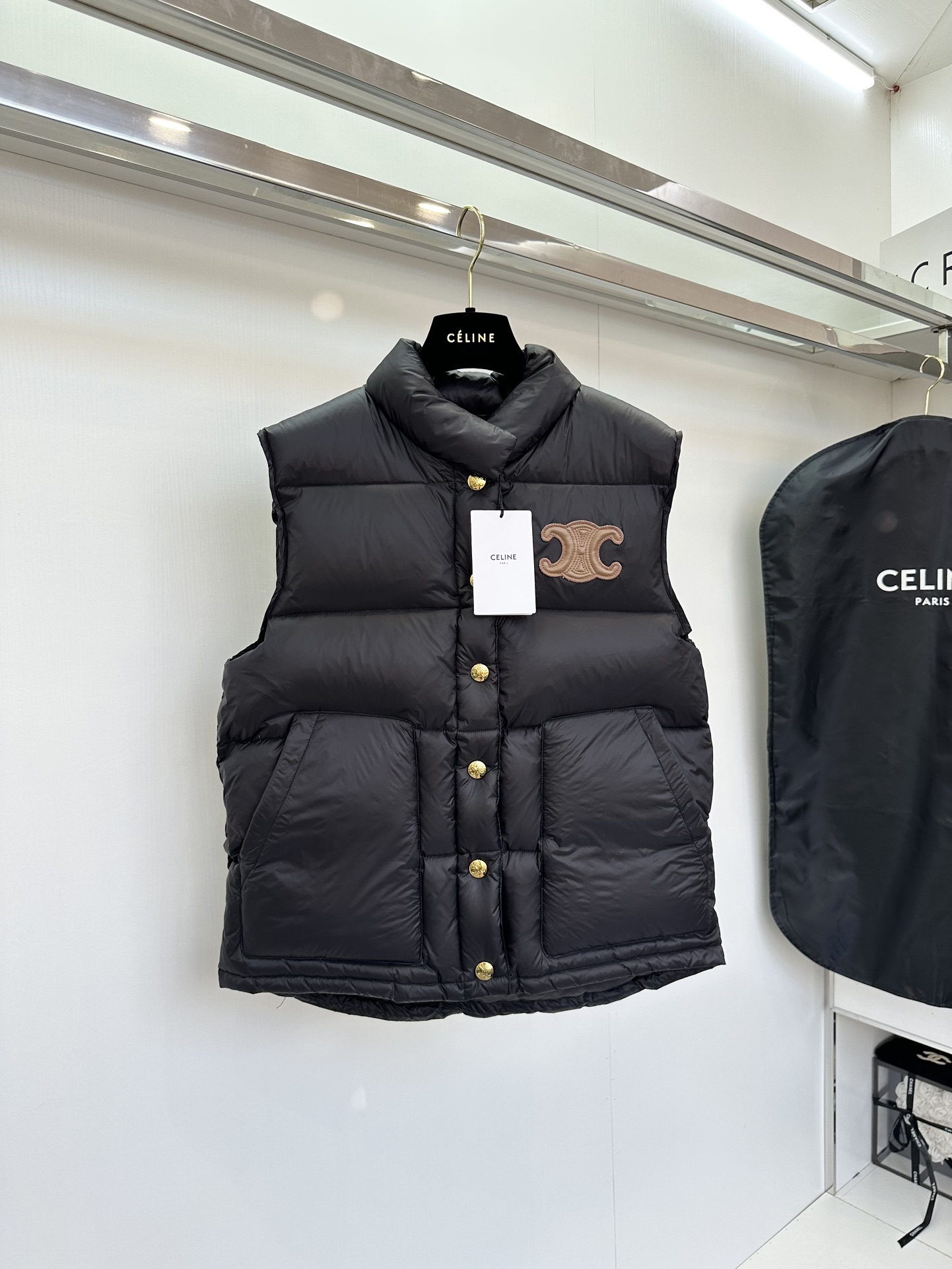 셀린느 조끼 패딩