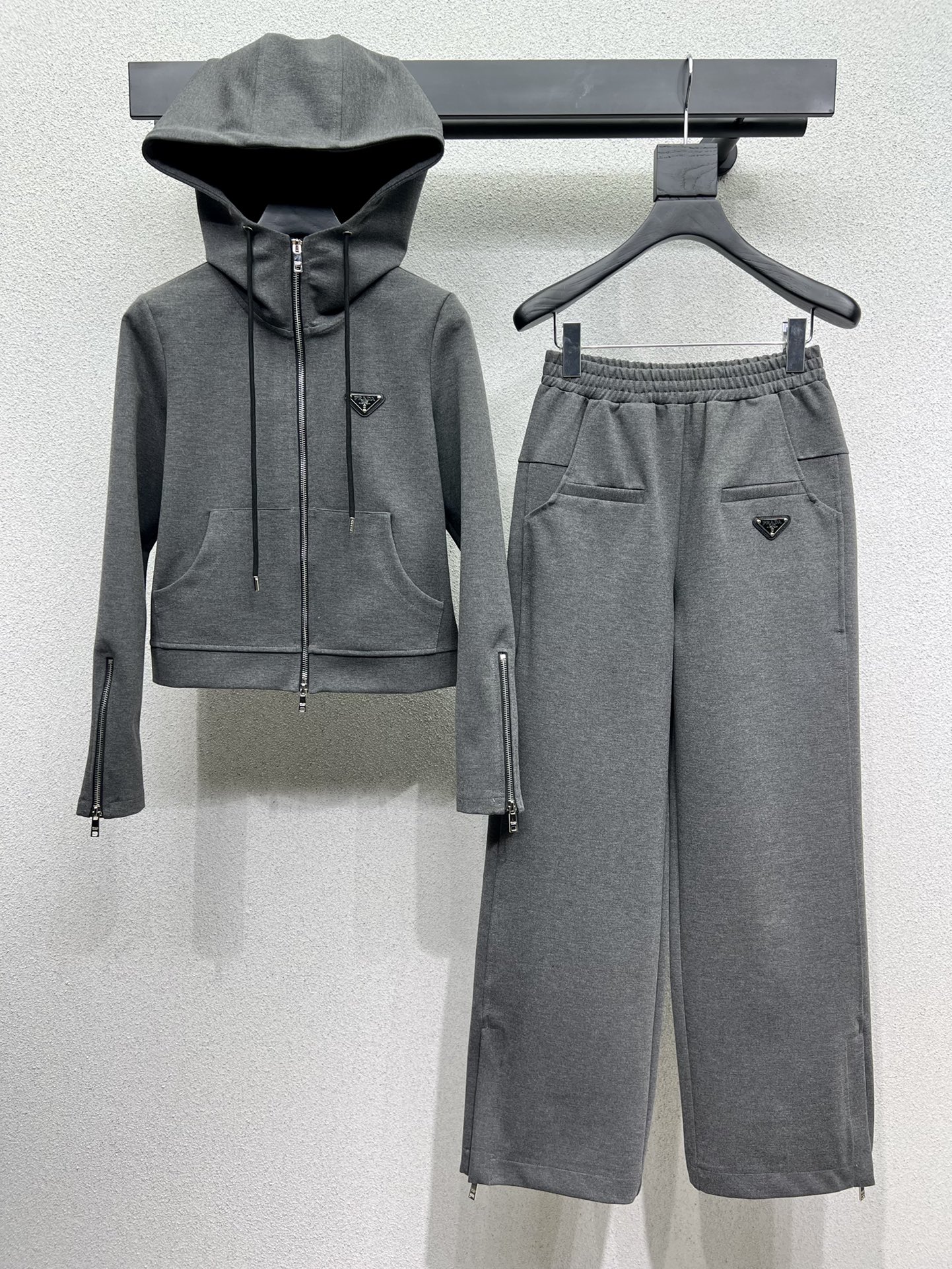 프라다 트레이닝복 세트