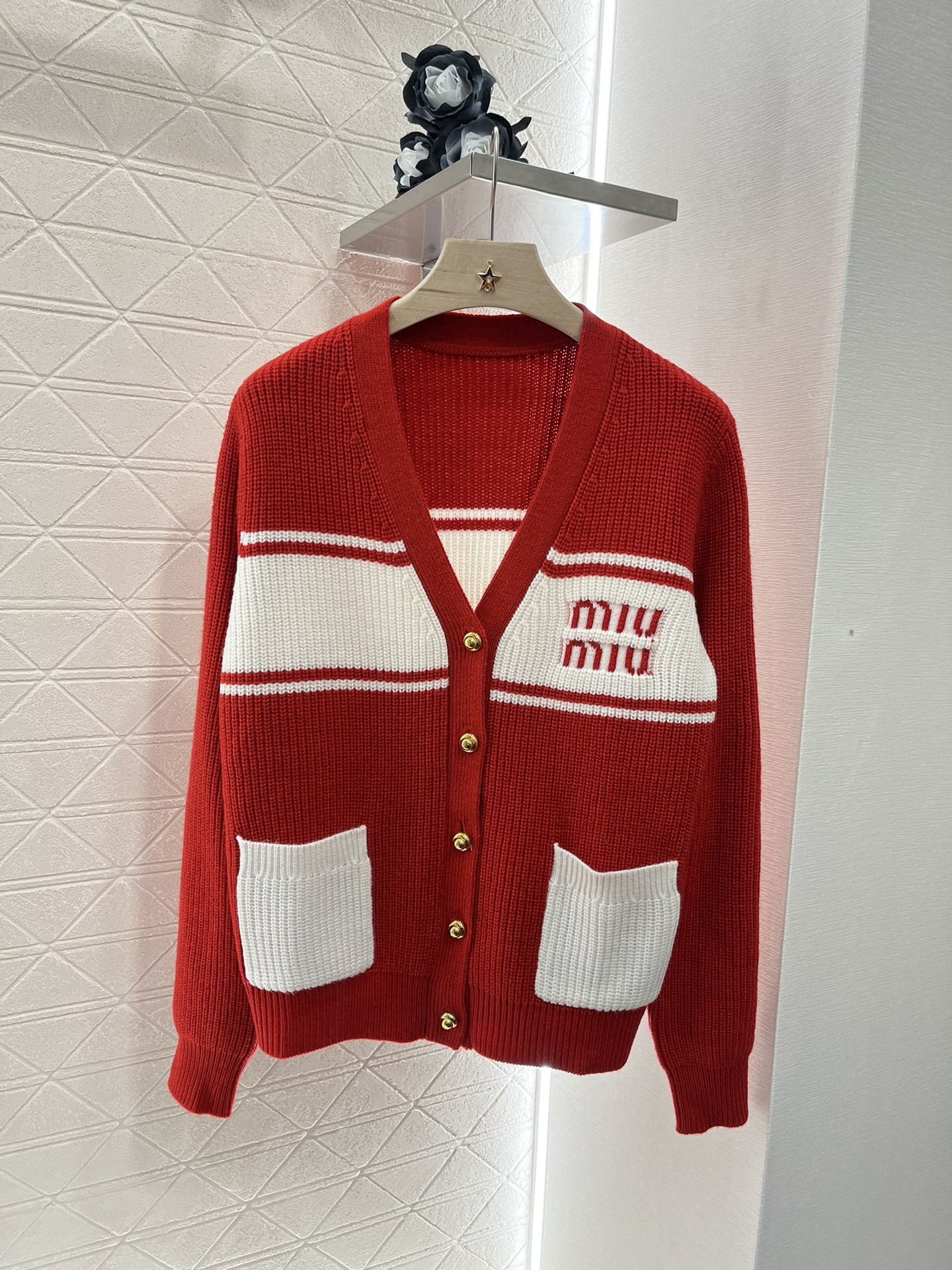 미우미우 가디건
