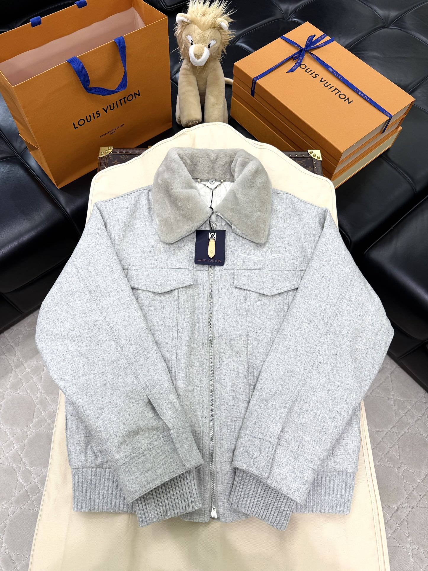 루이비통 24년 FW 자켓