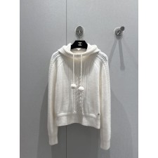 샤넬 방울 스웨터