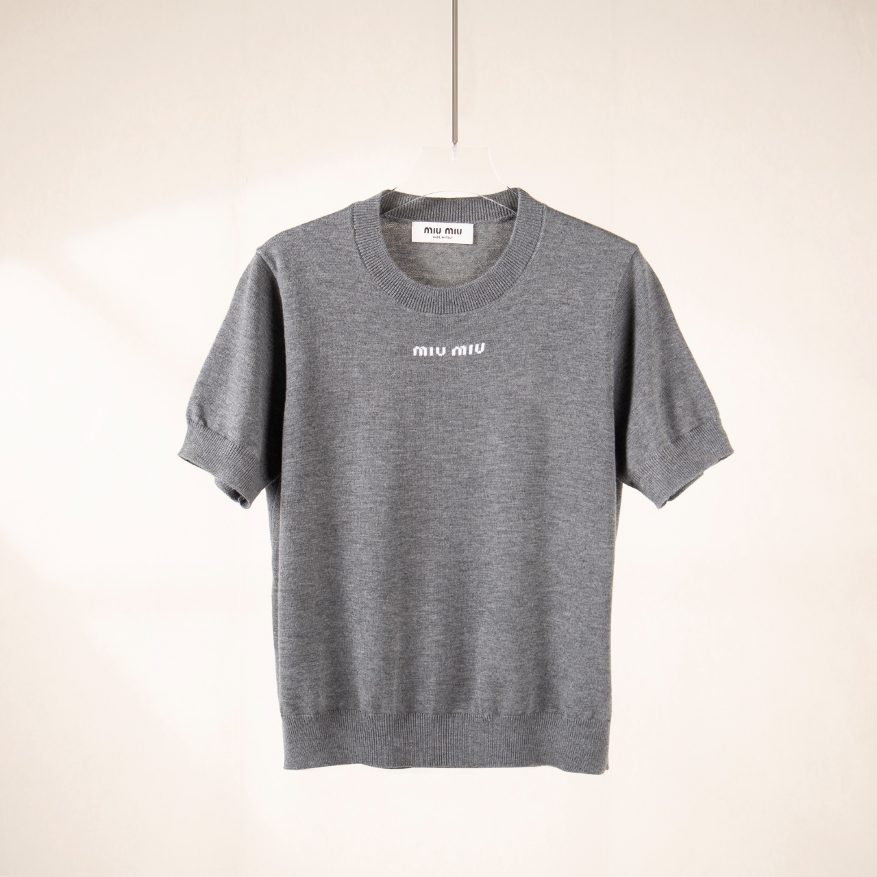 미우미우 티셔츠