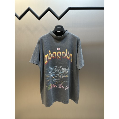 발렌시아가 티셔츠