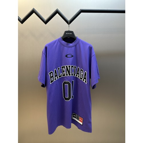 발렌시아가 티셔츠