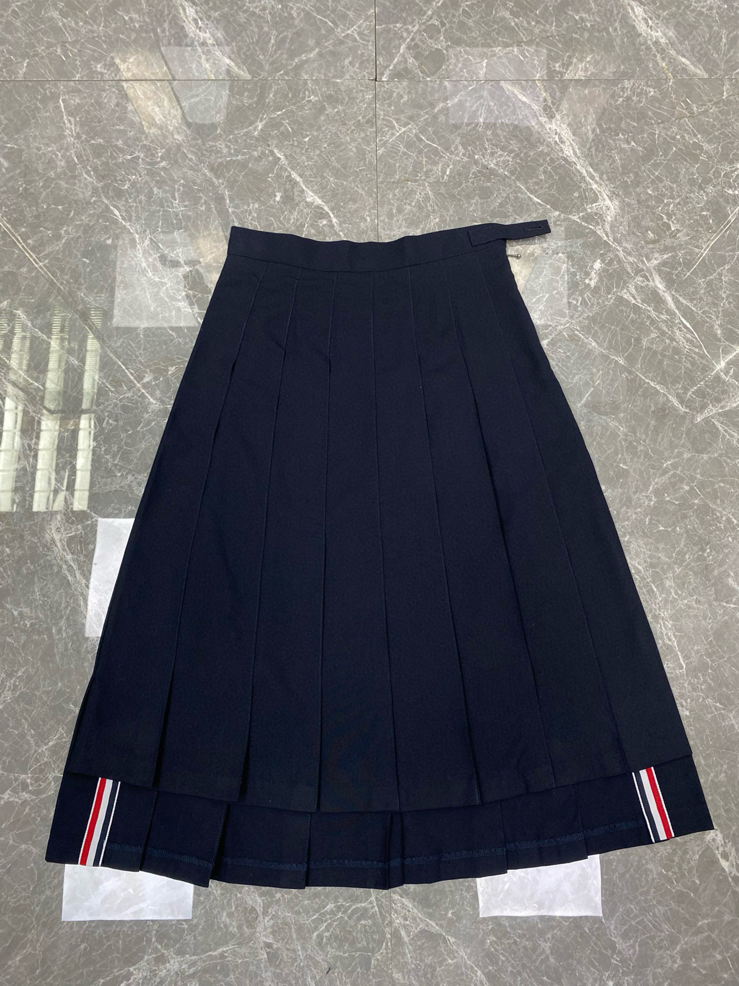 톰브라운 롱 스커트 [네이비/차콜]