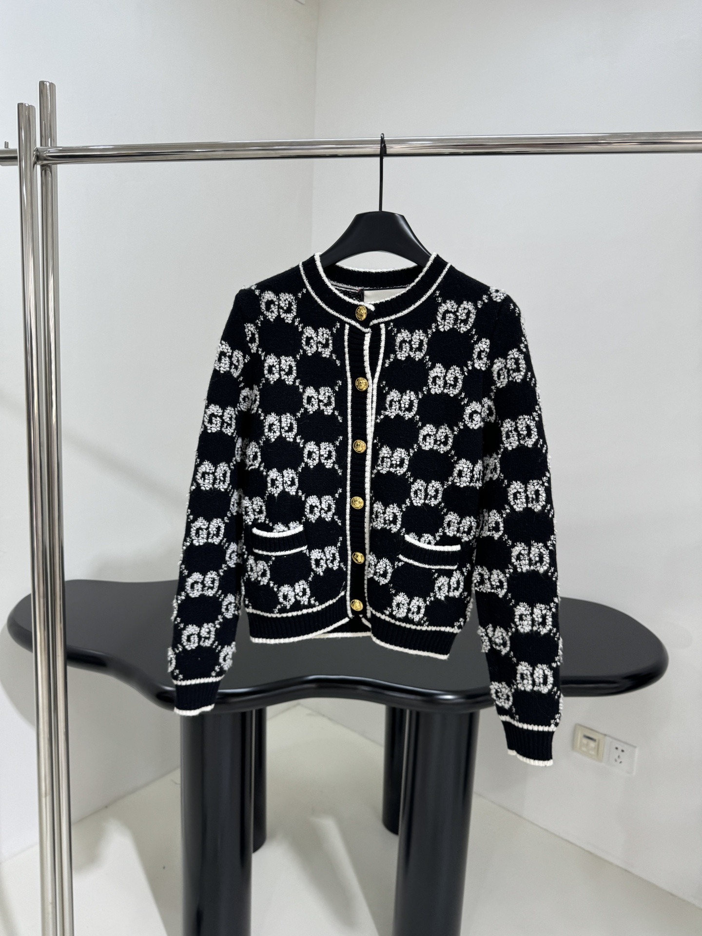 구찌 신상 가디건