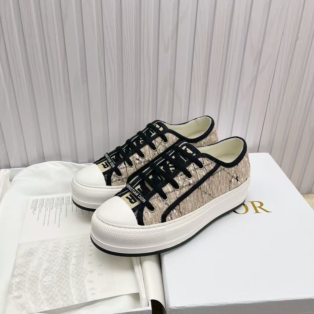 디올 플랫폼 스니커즈