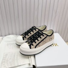 디올 플랫폼 스니커즈