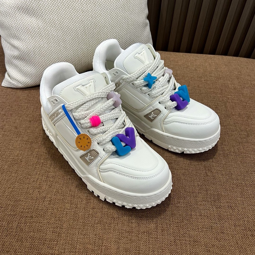 루이비통 트레이너 스니커즈 (정품급)