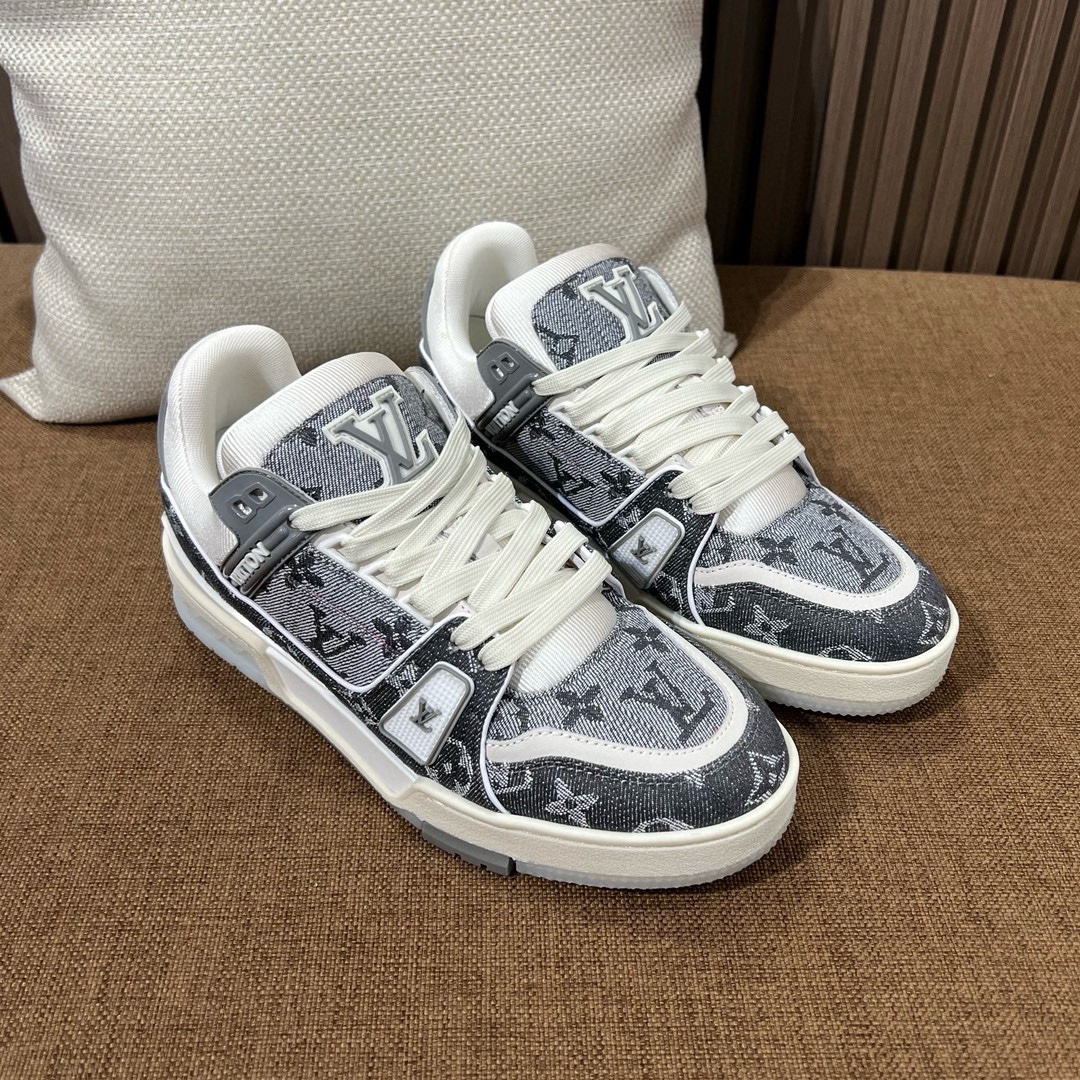 루이비통 트레이너 스니커즈 (정품급)