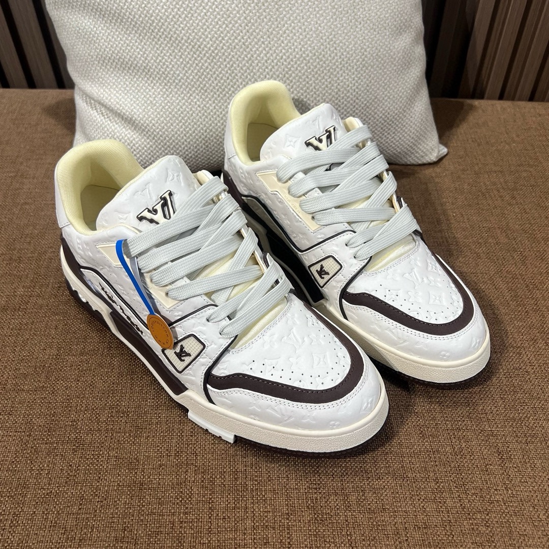 루이비통 트레이너 스니커즈 (정품급)