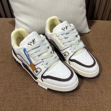루이비통 트레이너 스니커즈 (정품급)