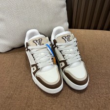 루이비통 트레이너 스니커즈 (정품급)