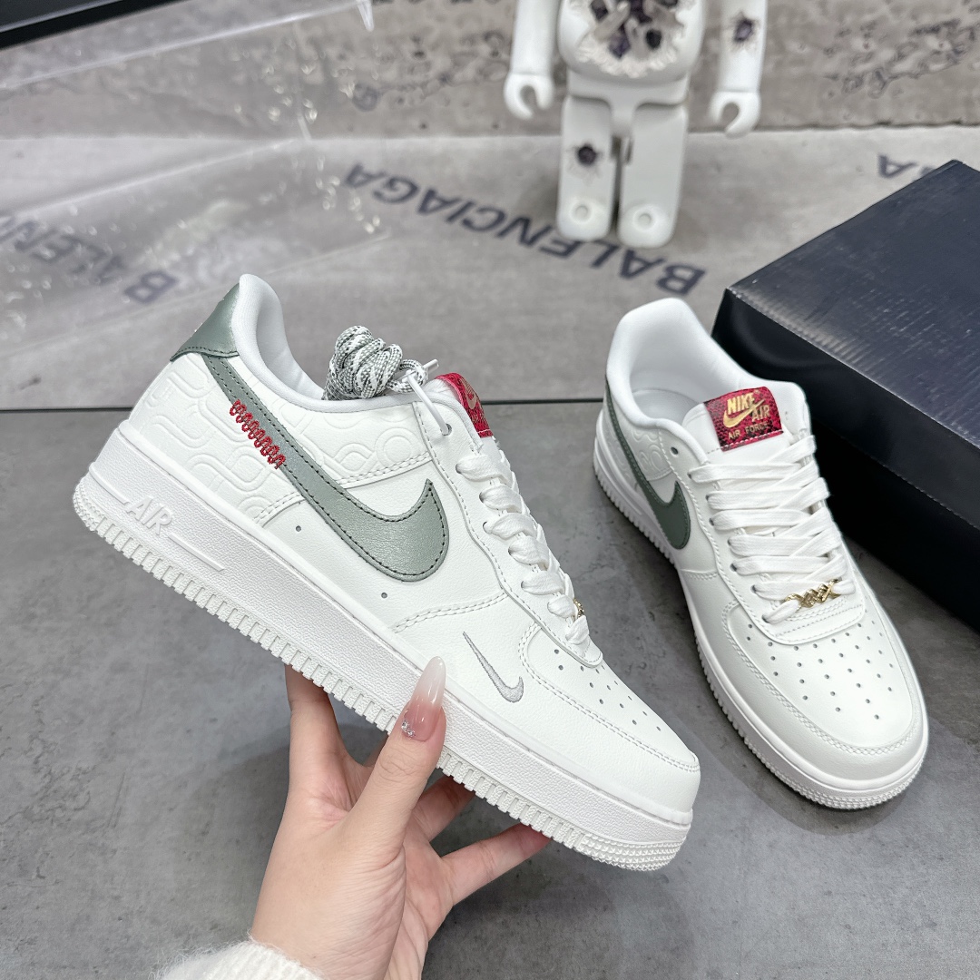 발렌시아가 X 나이키 콜라보 에어포스