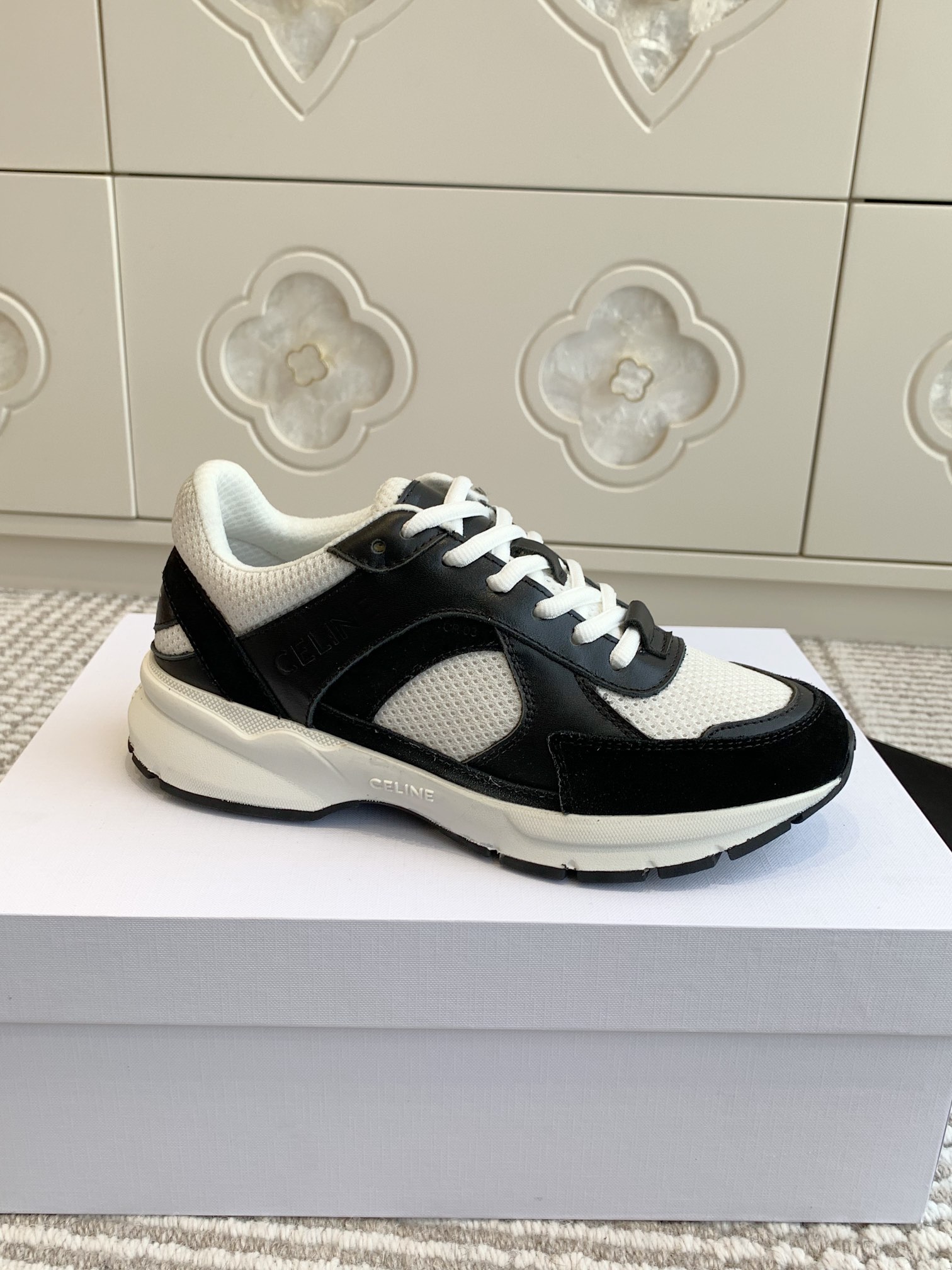 셀린느 스니커즈