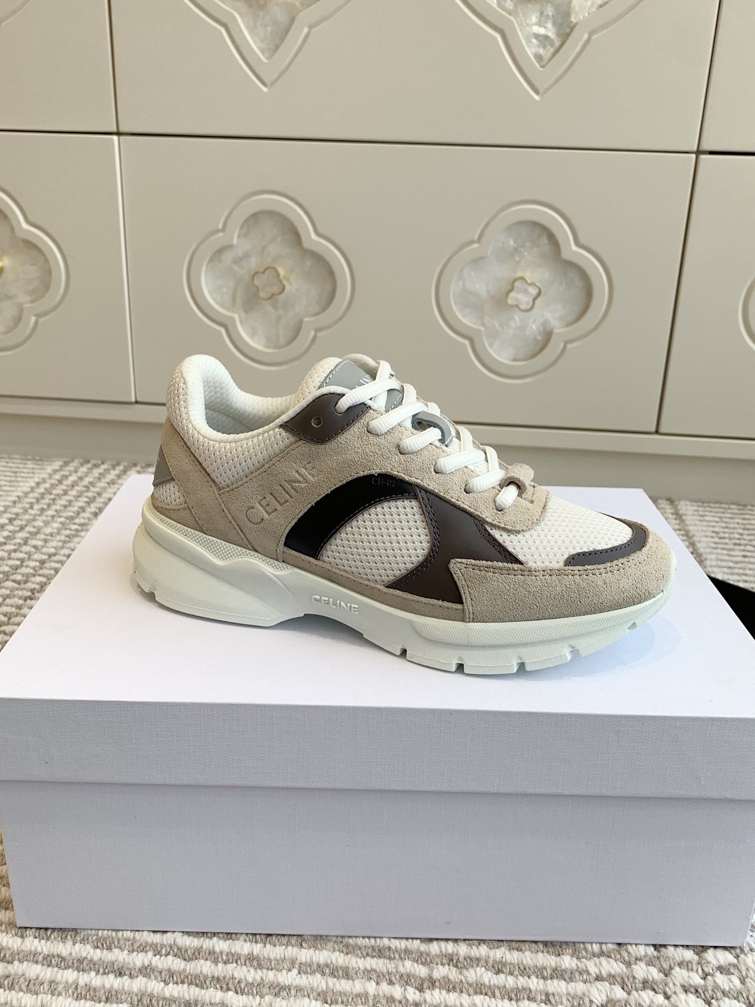 셀린느 스니커즈