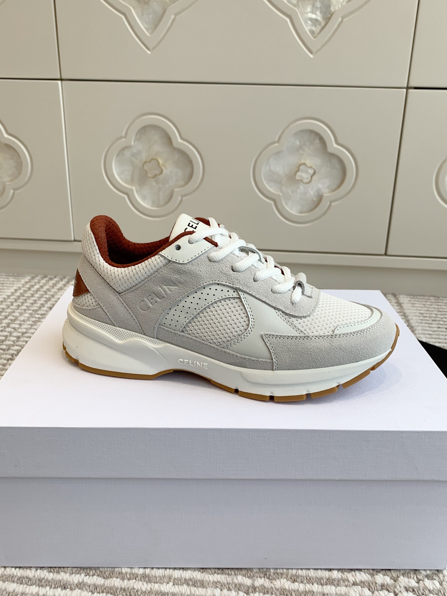 셀린느 스니커즈