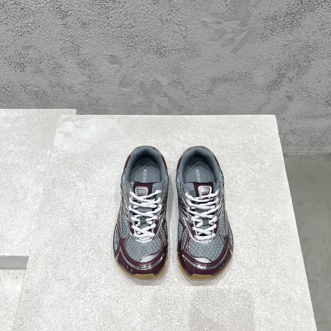 보테가베네타 남여공용 오르빗 스니커즈