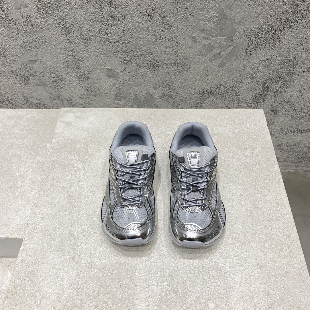 보테가베네타 남여공용 오르빗 스니커즈