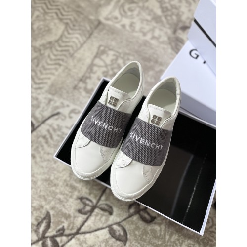 지방시 스니커즈