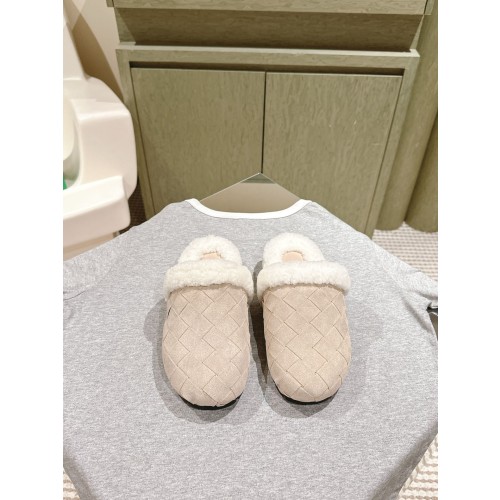 보테가베네타 REGGIE 인트레치아토 스웨이드 시어링 블로퍼