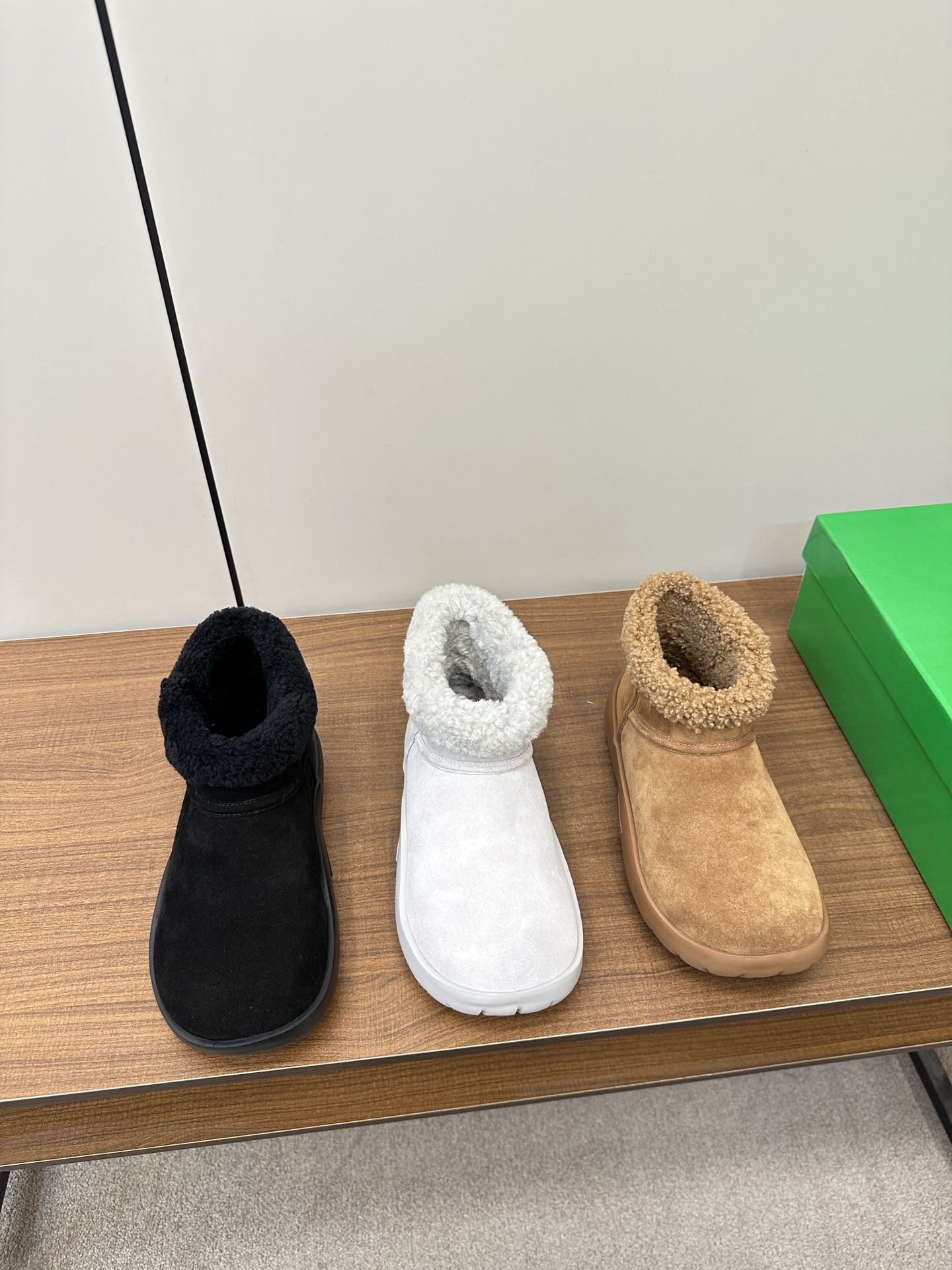 보테가베네타 스냅 스웨이드 앵글 부츠 3.5cm (3컬러)