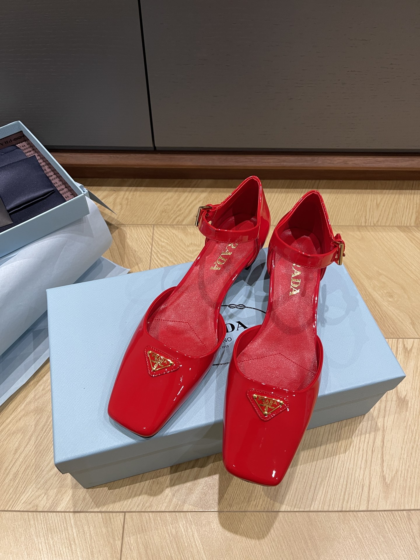 프라다 구두