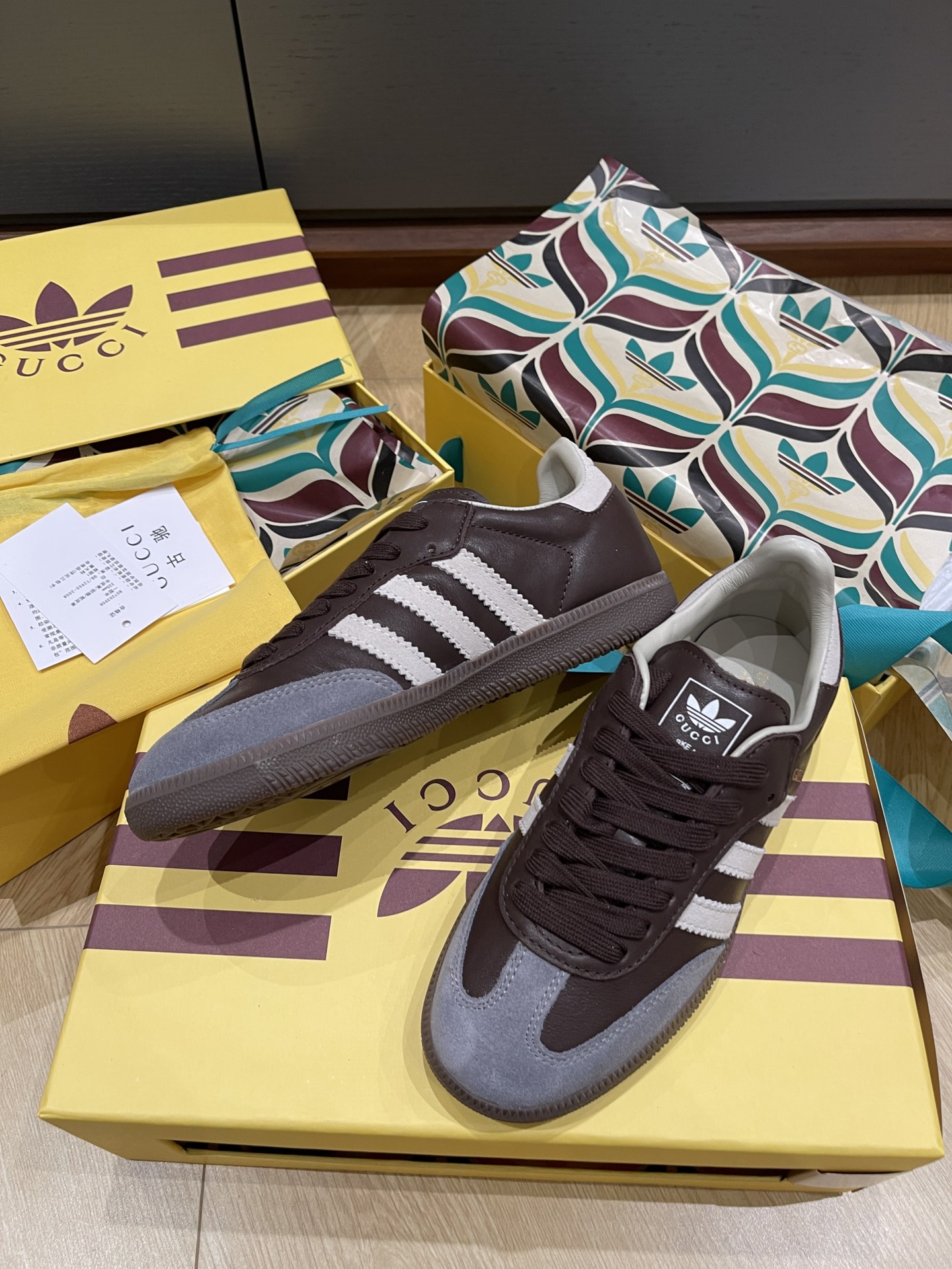 구찌x아디다스 스니커즈