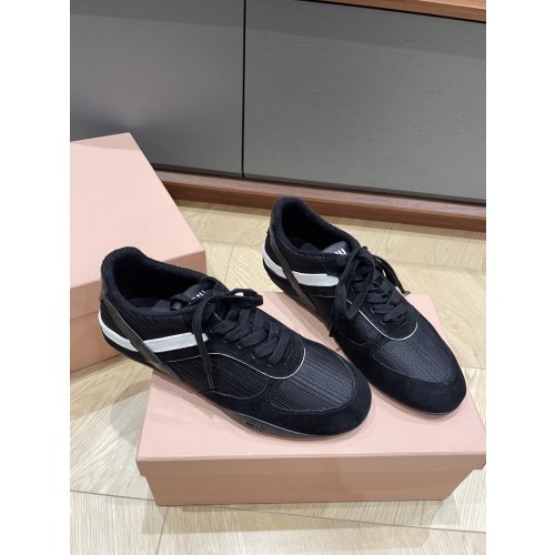 미우미우 스니커즈