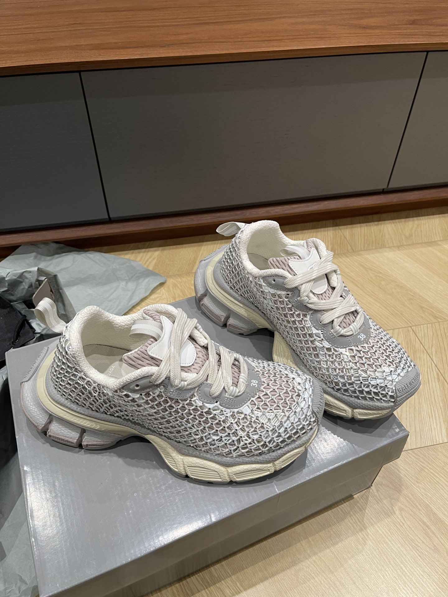 발렌시아가 운동화