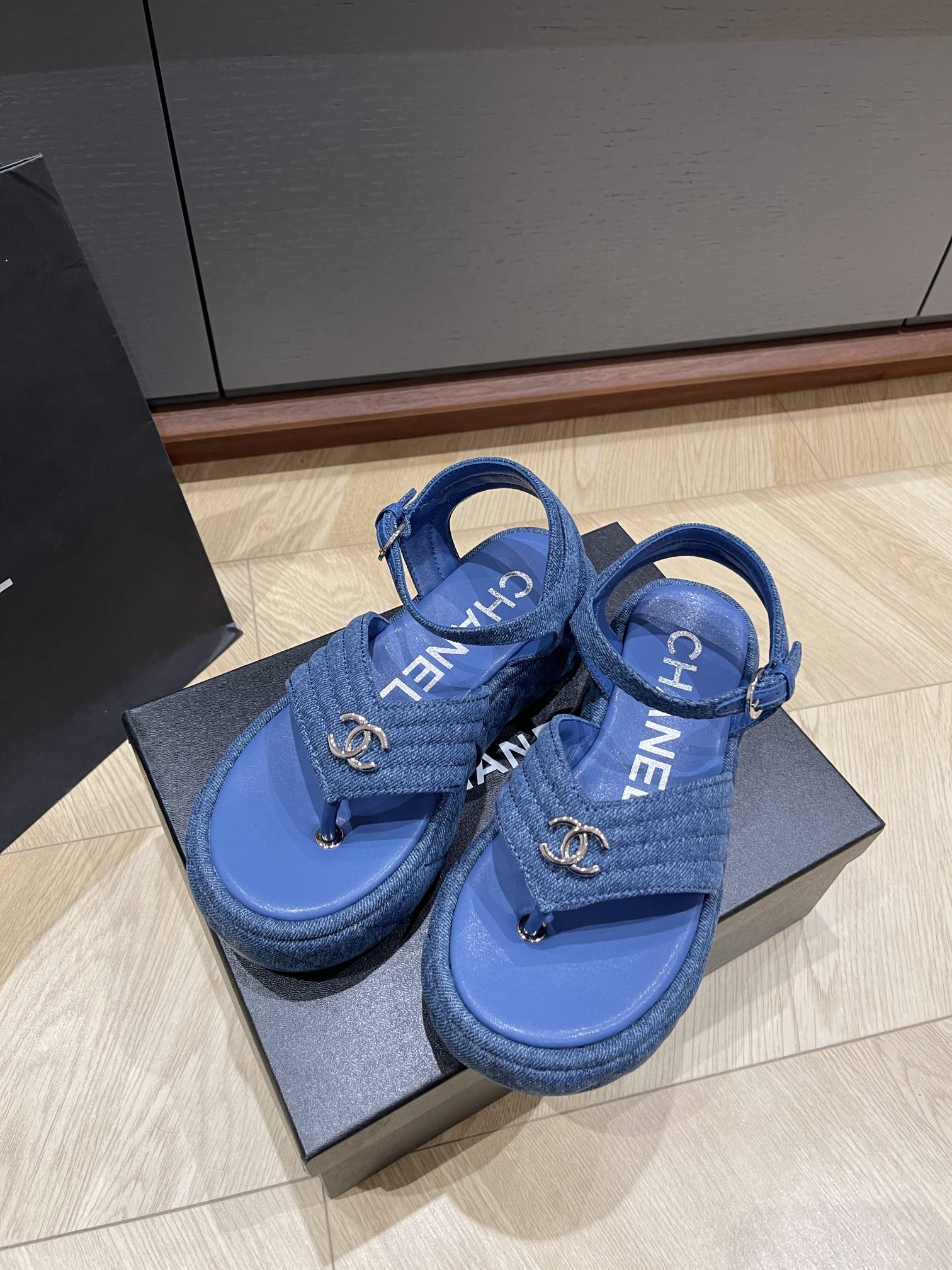 샤넬 샌들