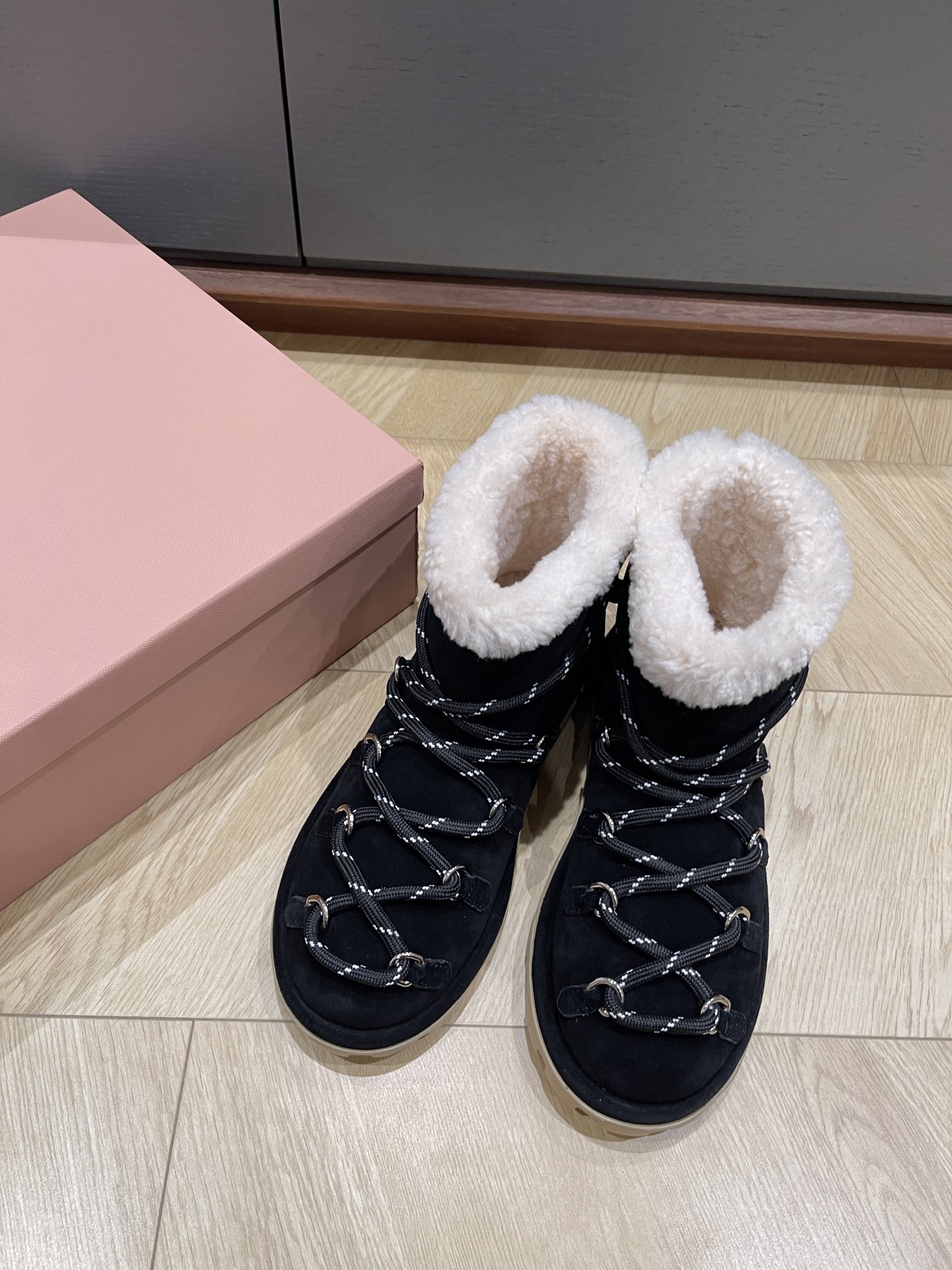 미우미우 어그부츠