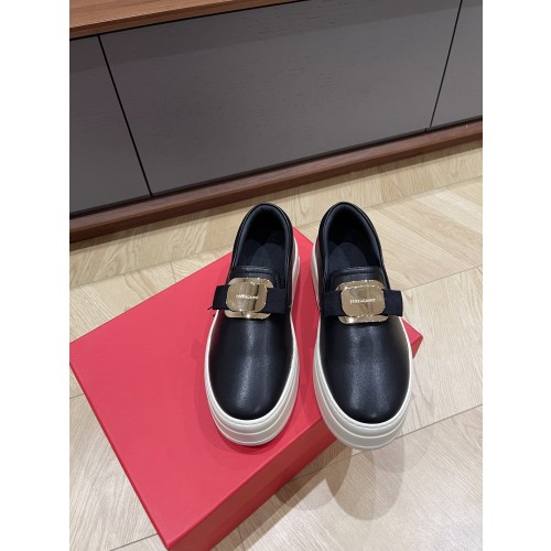 페레가모 스니커즈