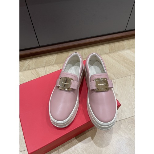 페레가모 스니커즈