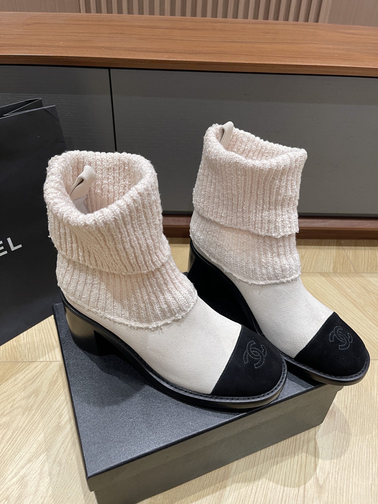 샤넬 삭스 부츠