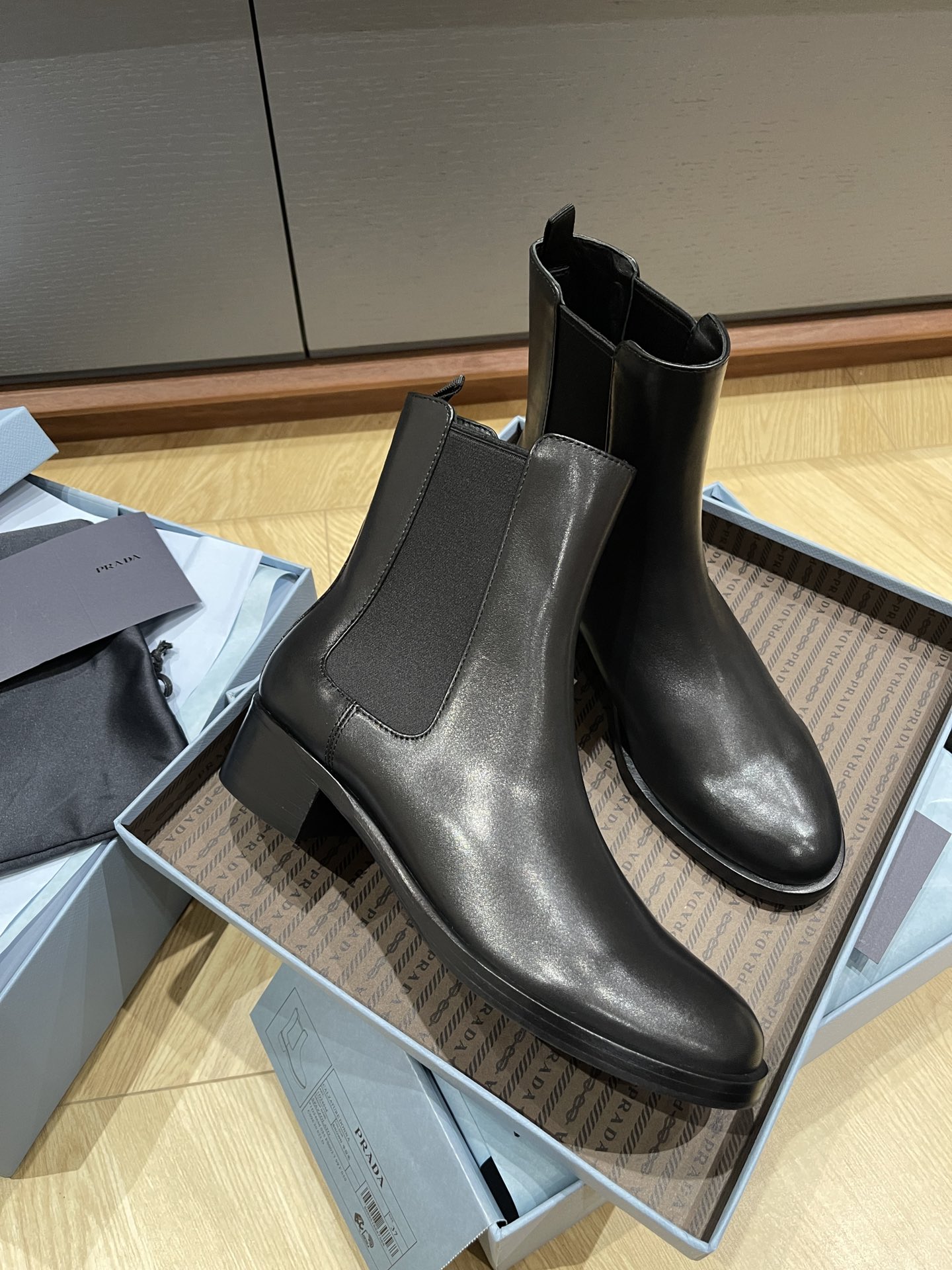 프라다 부츠