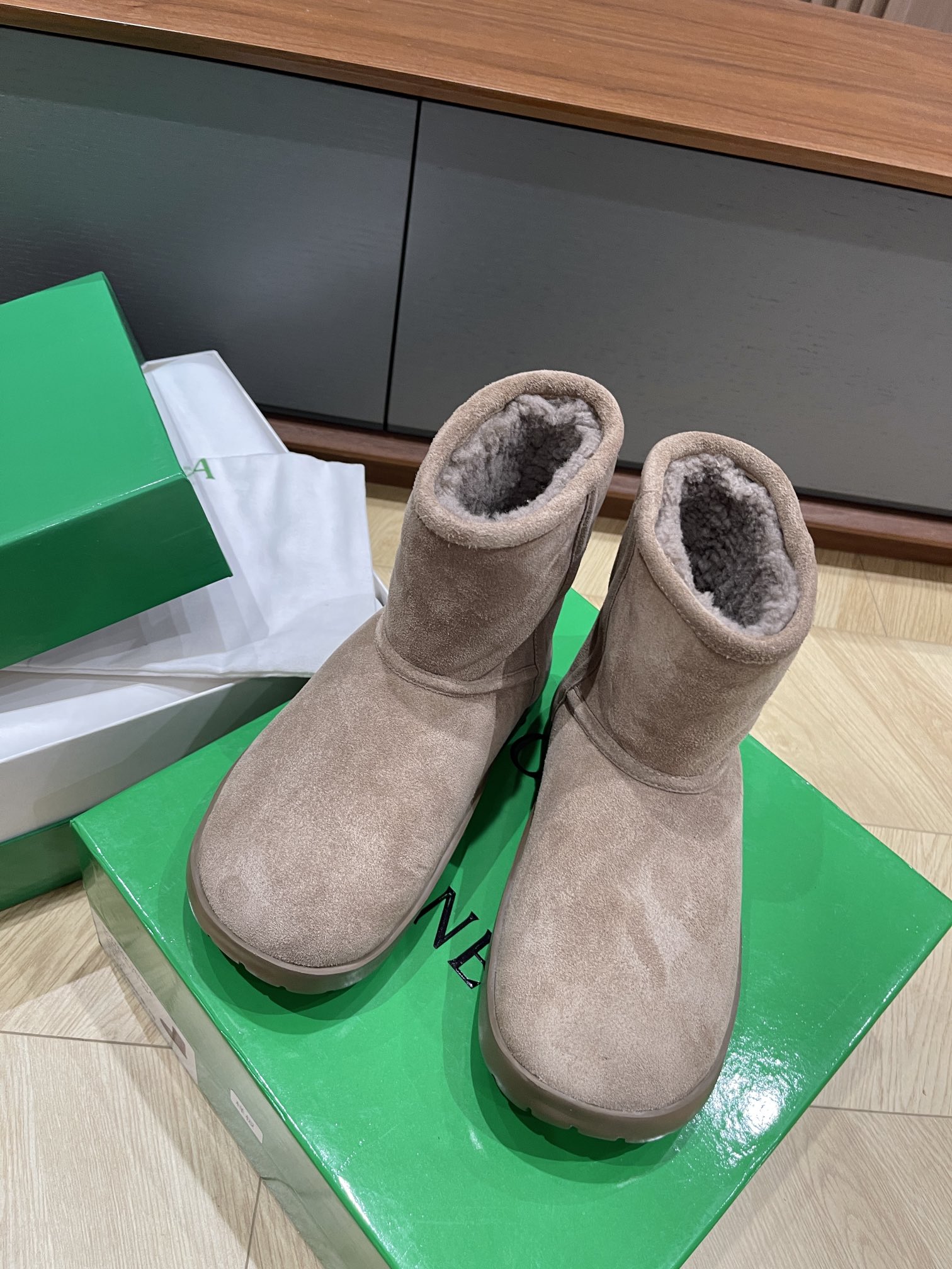 보테가베네타 어그부츠