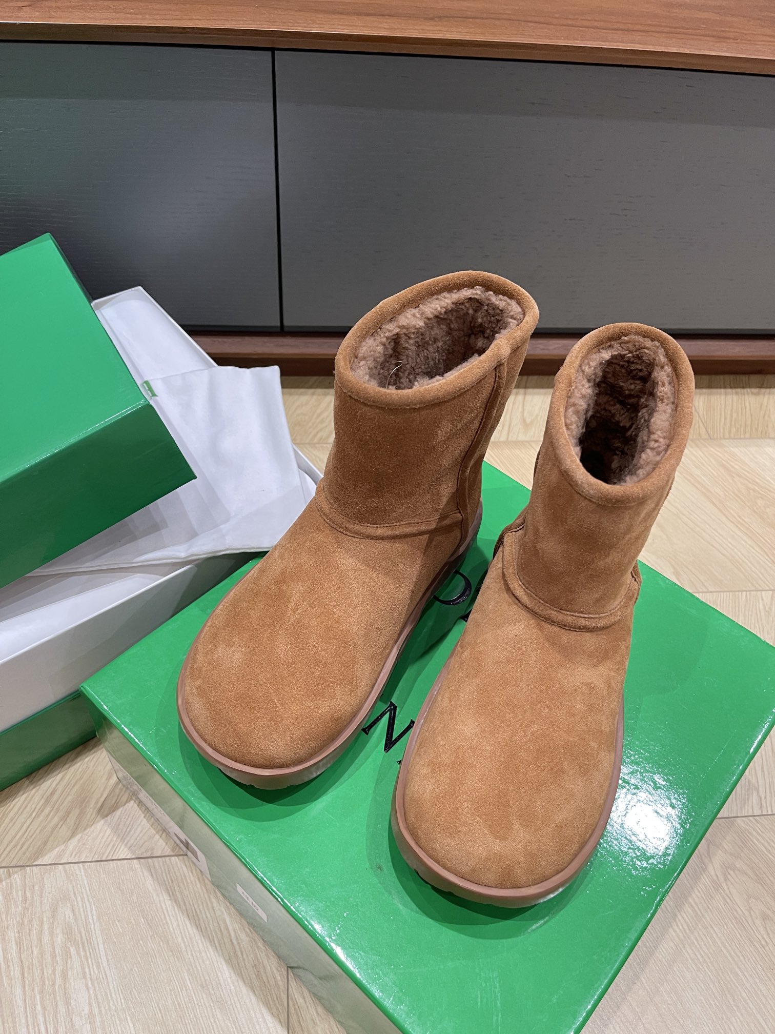 보테가베네타 어그부츠