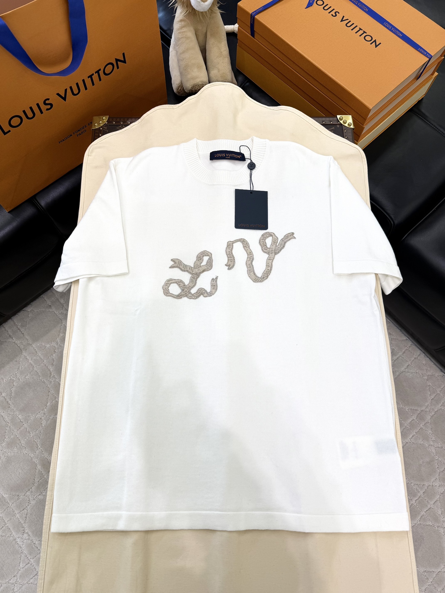 루이비통 반팔티