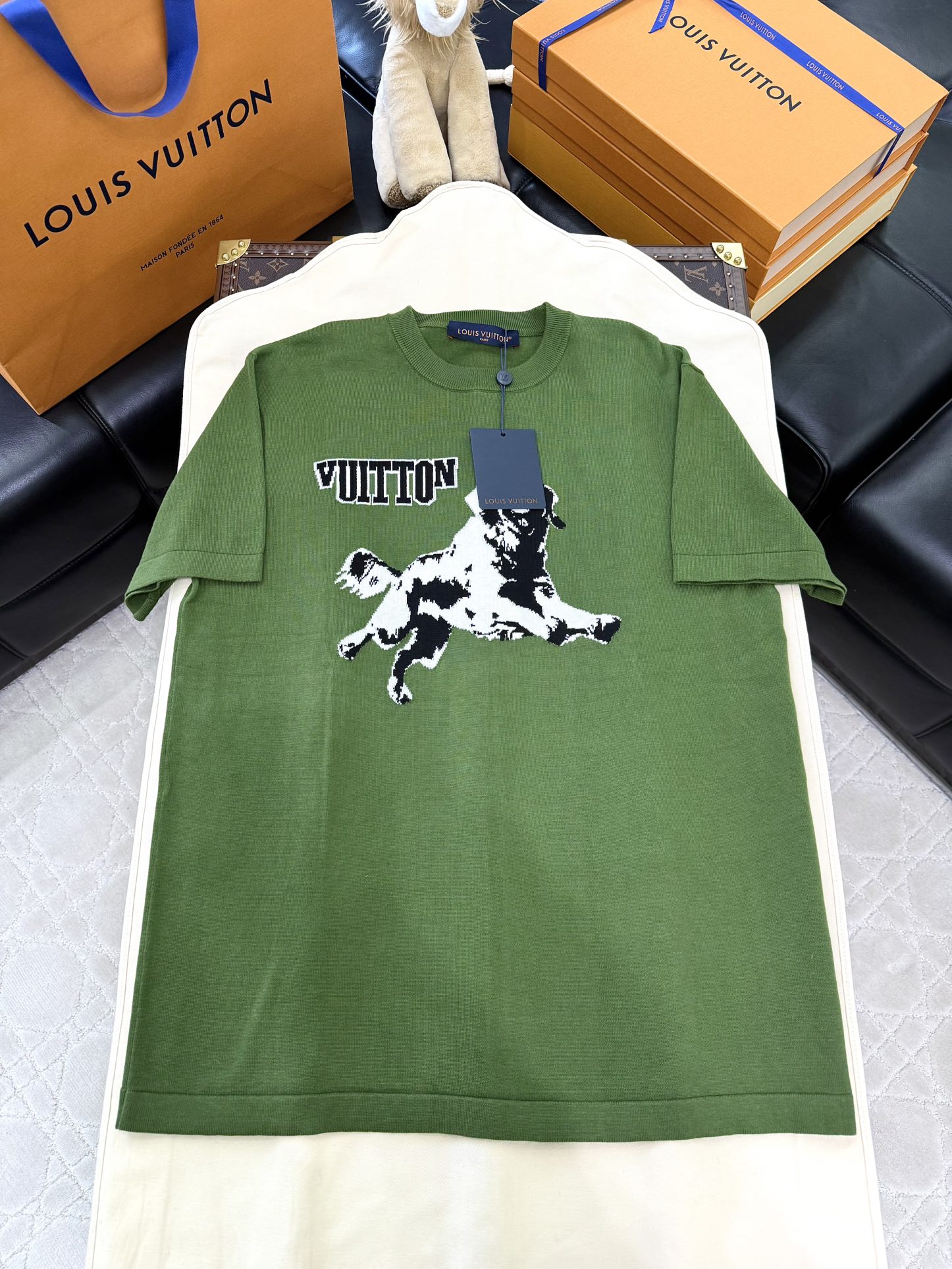 루이비통 반팔티