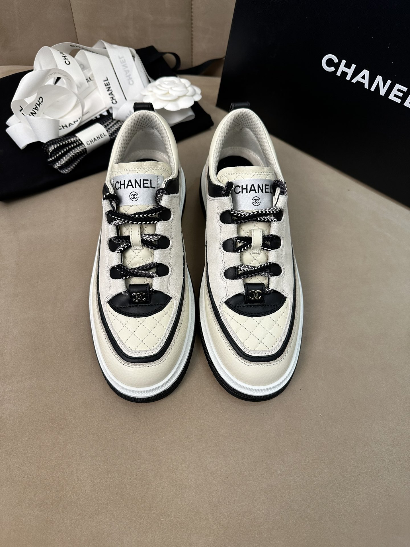 샤넬 스니커즈 정품급