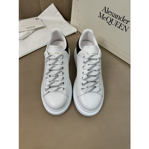알렉산더맥퀸 스니커즈