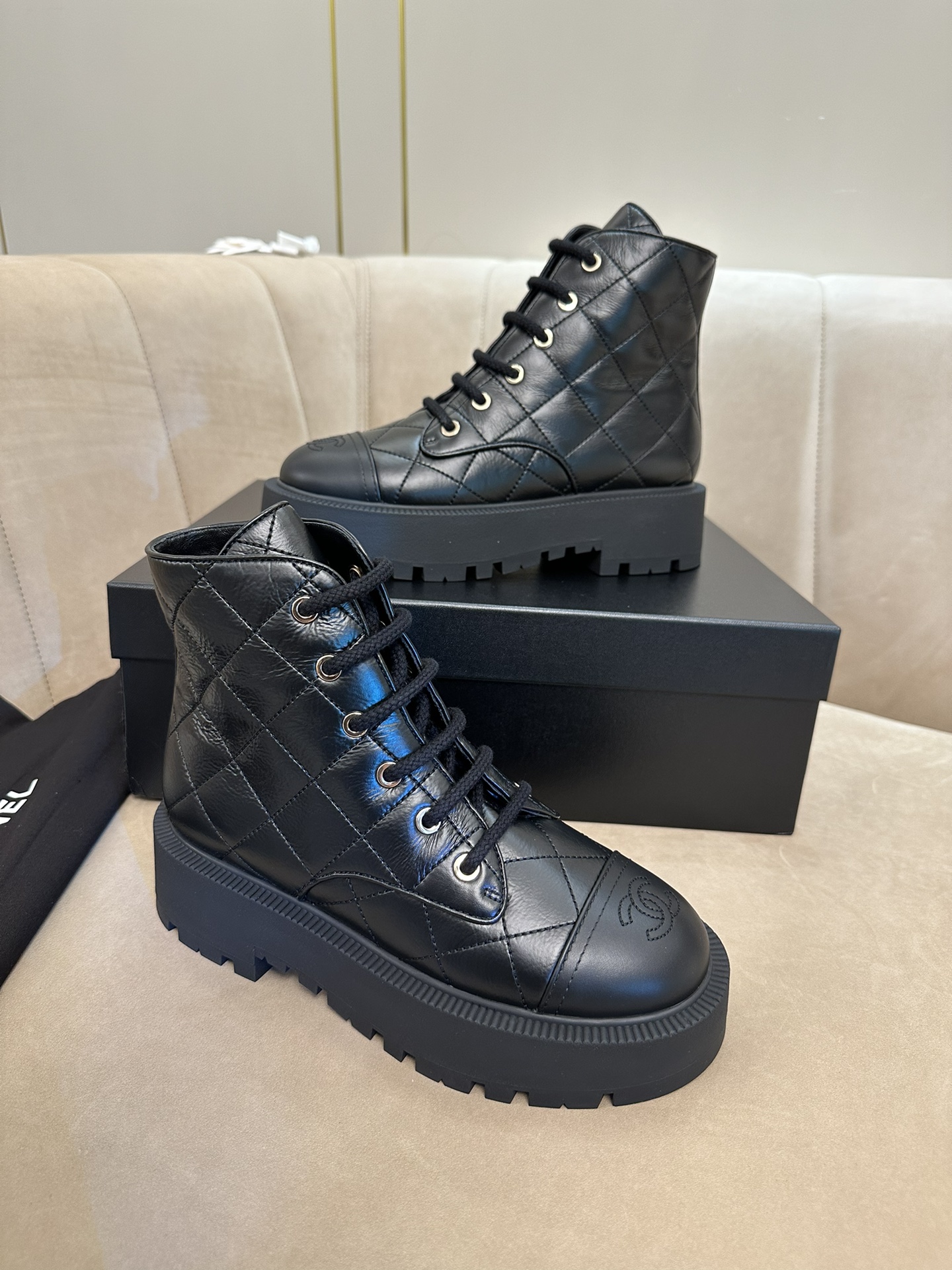 샤넬 마틴 부츠 정품급